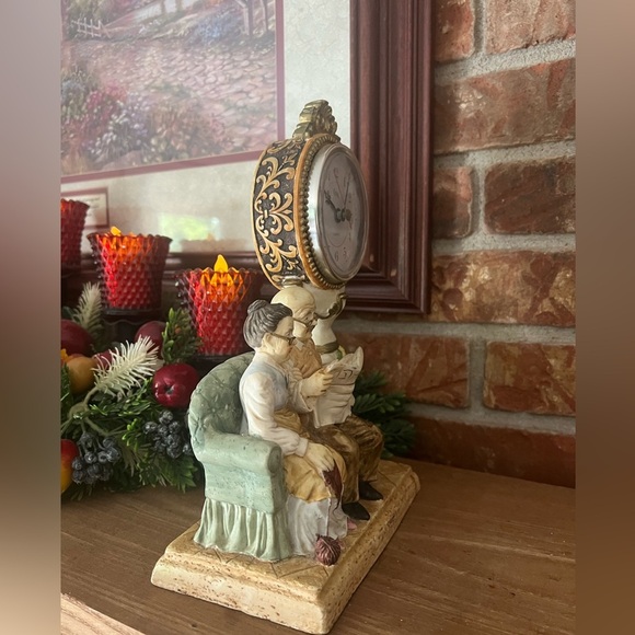 Vintage Crosa Quartz Grandma & Grandpa Heavy Mantel Clock - Picture 3 of 7